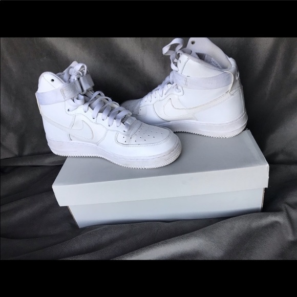 Nike Shoes - Nike Air Force 1 HIGH size 6.5 Youth (women’s 8)